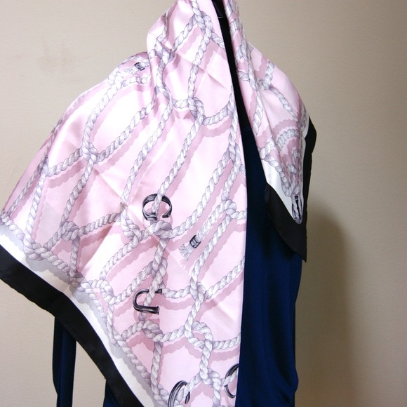 Display Gucci Ropes Print Pink Black Border Silk Scarf  with DEFECT - Picture 1 of 7